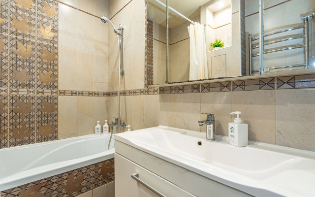 Квартира Комарова 12