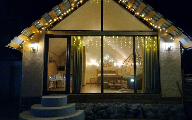 Kazbegi Qabarjina Apartments