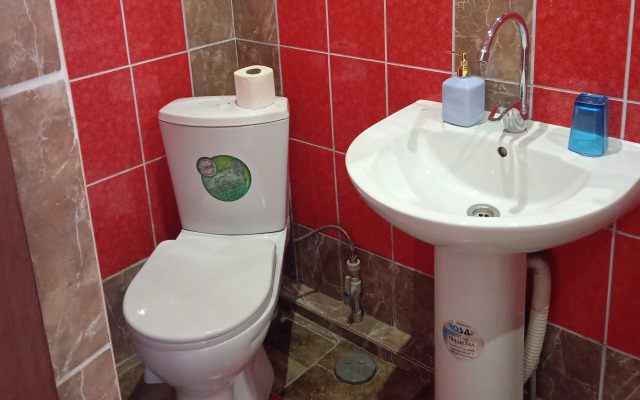 Oazis Na Molodezhnoj Guesthouse