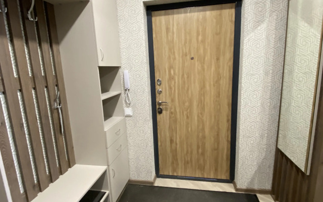 Квартира Большая двухкомнатная у метро Пионерская