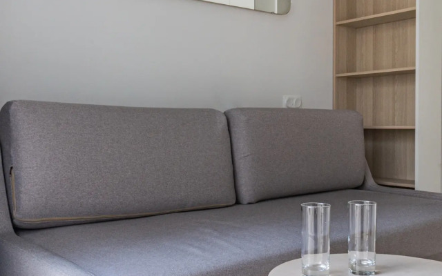 Na Sotsialisticheskoy 21 4180 Flat