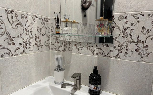 V ZHK Vidnyj Solnce Vstayot k Obedu Apartments