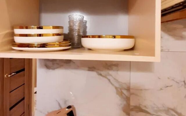 Gold Studio Flat