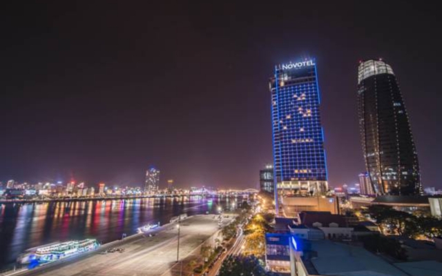 Kaka  Hotel