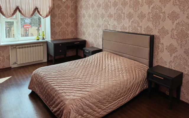Yevrodvushka V Samom Tsentre Goroda Flat