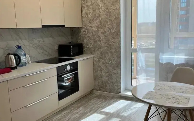 Na Ulitse Voinov-Internatsionalistov 14a Apartments