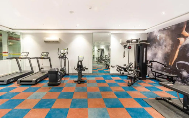 Отель Seven Gardens Hotel