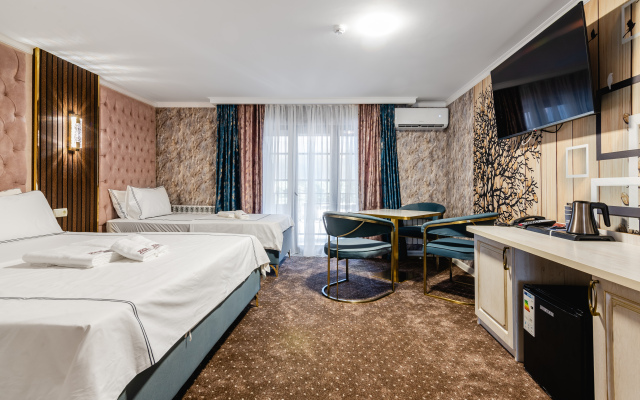 Rim Grand Hotel