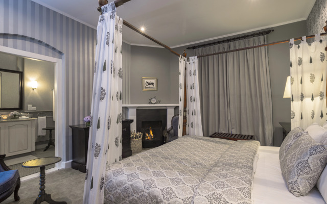 Hill Rise Luxury Villa & Stables by Edwards Collection Villa