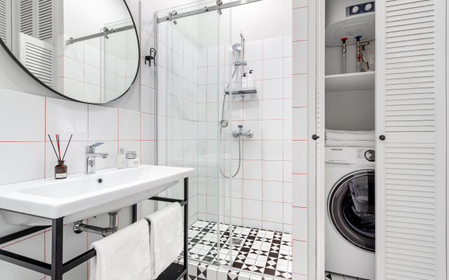 Апартаменты UzorApart Дизайнерская студия на набережной в центре города