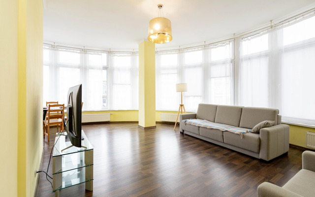 Dizaynerskie I Sovremennye V Tsentre Apartments