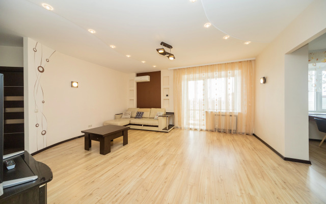 Квартира Большая Уютная Квартира в Центре Перми