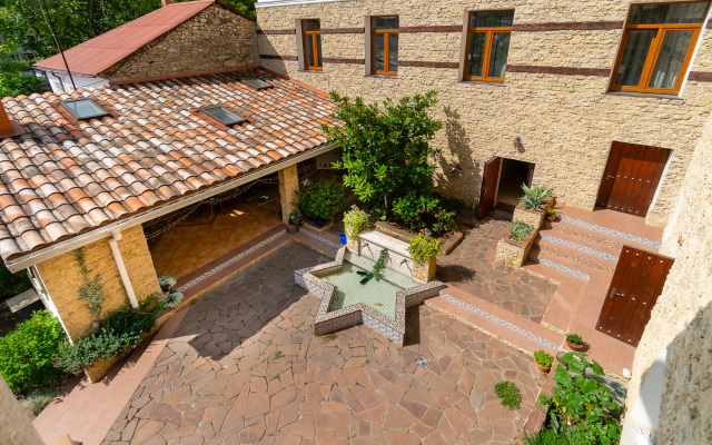 Rahil Guest House