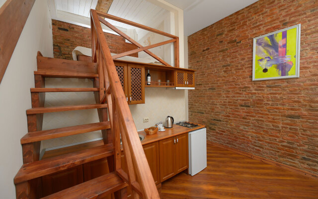 Standart s vannoj LeoHotels na Suvorovskom Apartment
