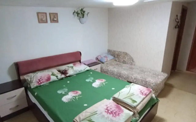 Na Gagarina 27 Guest house