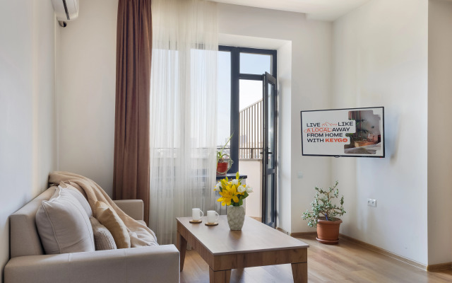 KeyGo #0026, 1 Bedroom, Next To English Park Apartments