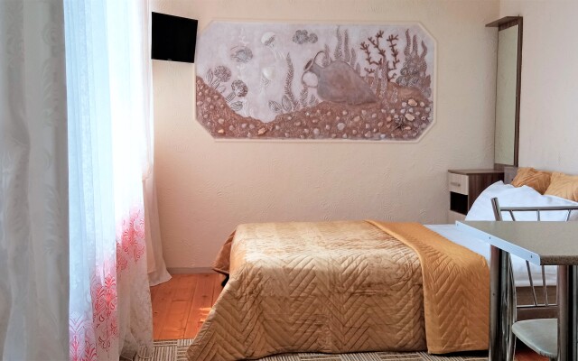 Studiya S Dvorikom V Plyazhnoy Zone Flat