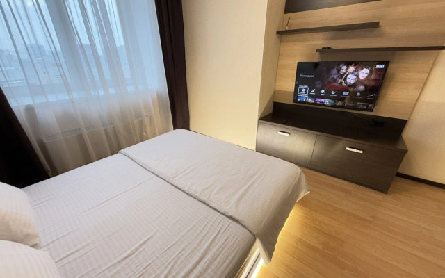Tut Khorosho Na Surikova 53a 6 Flat