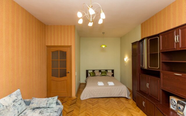 Квартира Типанова 16