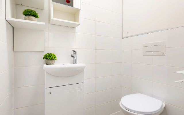 prostornaya vidovaya uglovaya uyutnaya evrotryoshka do 5 gostej flat