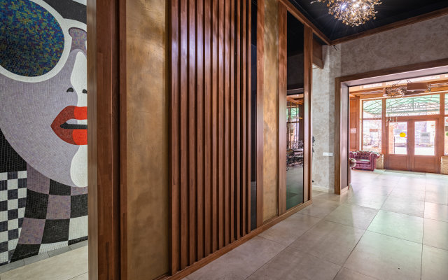Ani Hotel