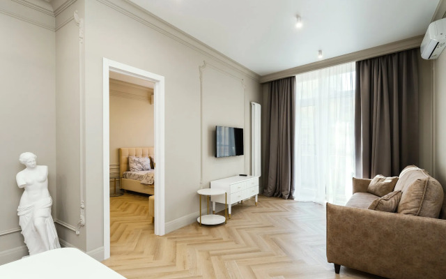 Апартаменты Шикарные с современным ремонтом Yalta Plaza Holydais