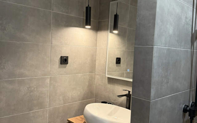Taunkhaus U Morya Flat