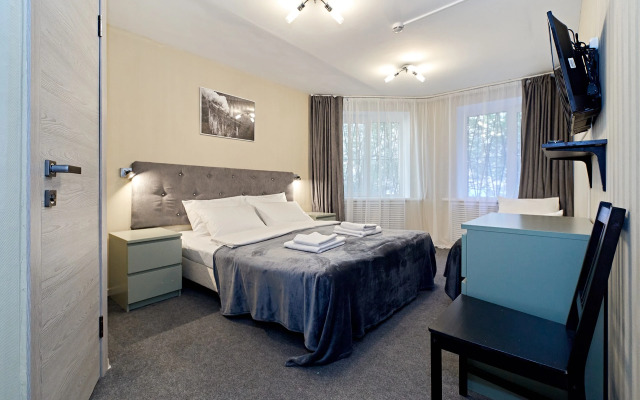 U Semi Mostov Hotel