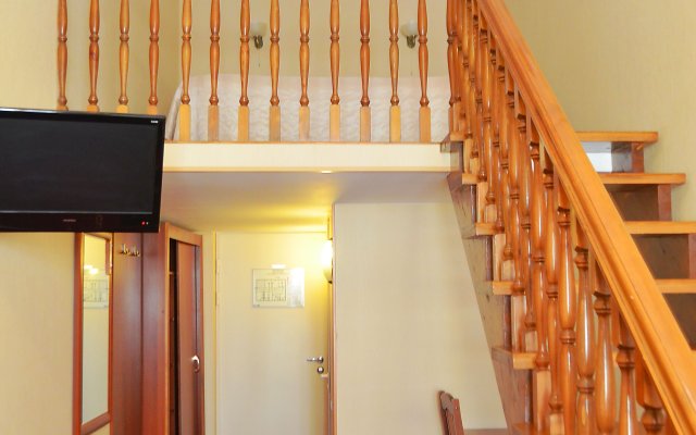 Na Galernoy Deluxe Hotel