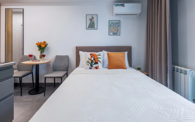 Квартира с бассейном на территории МореСолнцеАпарт 4