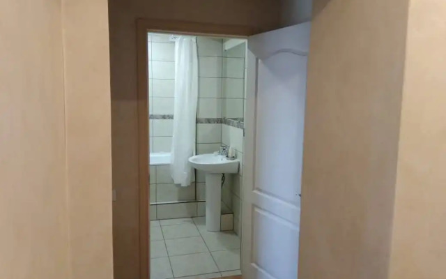 Квартира Двухкомнатная рядом с Новым Херсонесом