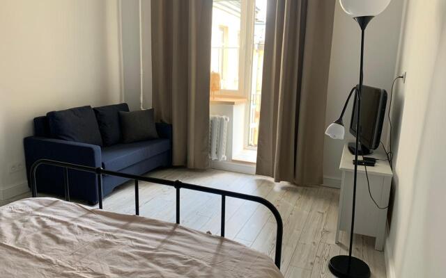 "odnushka S Gamakom" Flat