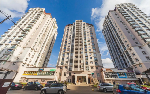S Uyutnym Balkonom Apartments