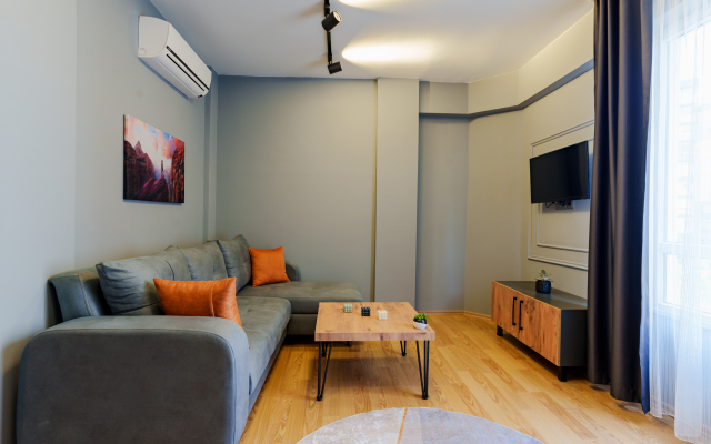 Mrt Suites Lara Hotel