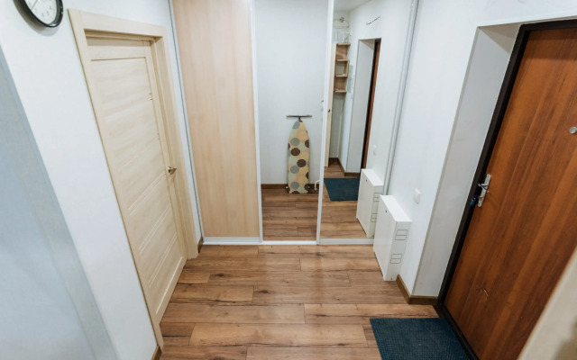 Uyutnaya S Dizaynerskim Remontom V Novom Dome Flat