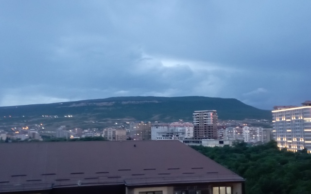 Апартаменты квартира Гаджиева 73