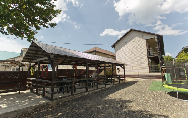 Familia v Blagoveschenskoy Guest House