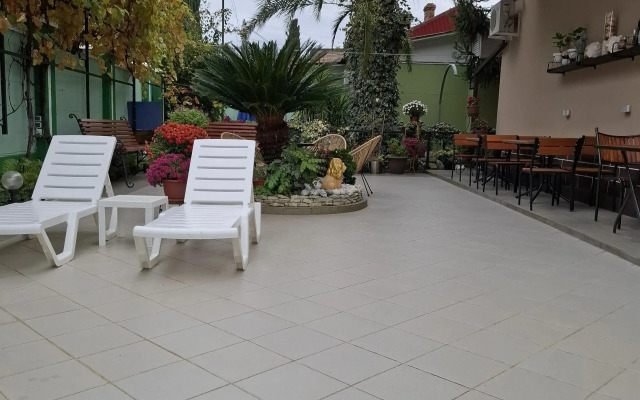 Veronika Guest house