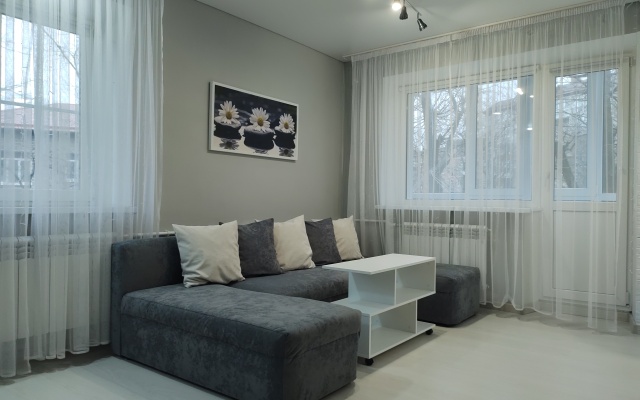 Uyutnaya Studiya V Tsentre Kaliningrada Flat