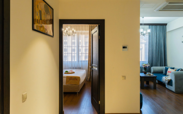 KeyGo #0099, 1 Bedroom, Balcony, Near National Gallery Apartments