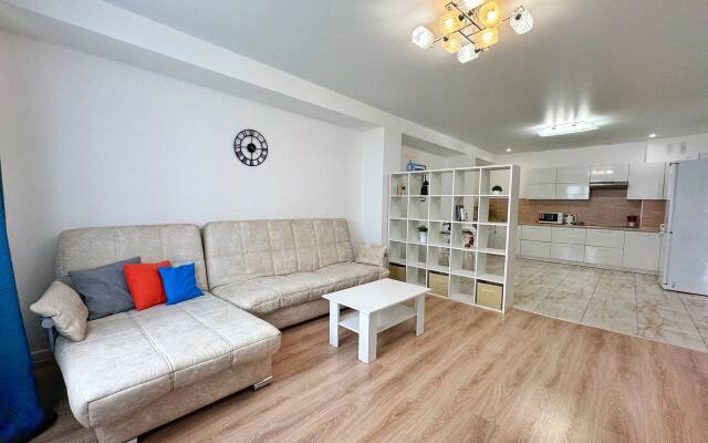 2-K Kvartira V Zhk Alye Parusa Lodging House