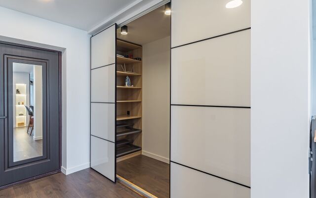 S panoramnym vidom na Volgu Flat