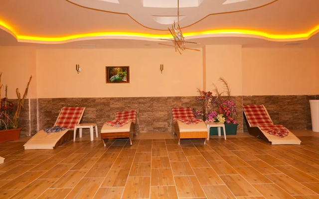 Throne Beach Resort & Spa