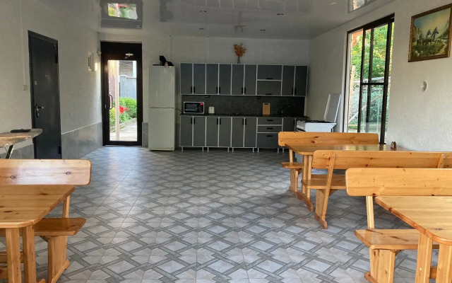 Delis Guest House