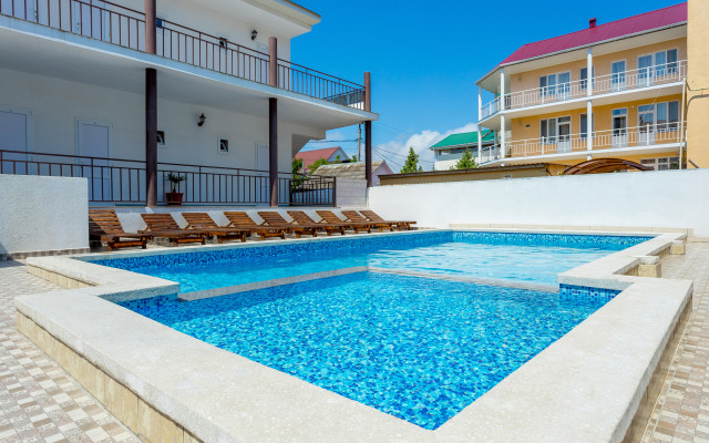 Spiros Guest House