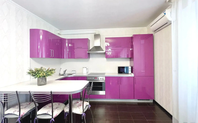 Квартира на Адоратского