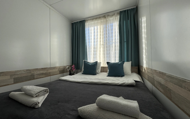 Samolet Guest House