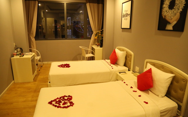 Kaka  Hotel