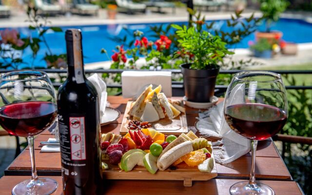 Wineport Lodge Agva Riverside Hotel & Winery