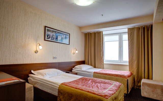 Azimut Kemerovo Hotel 
